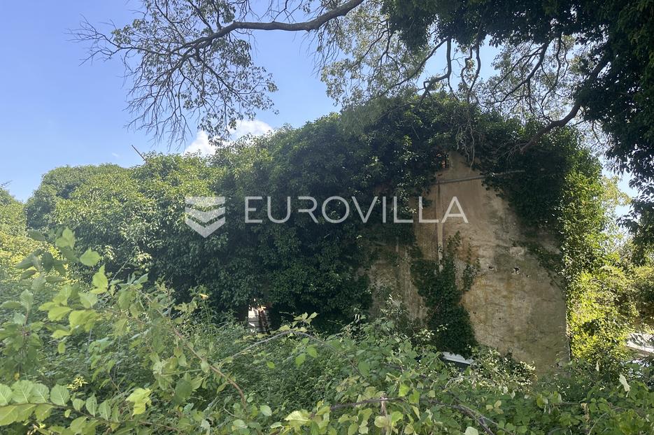 Istra, Tadini, ruševna kuća za potpunu renovaciju na zemljištu 250m2 - cover