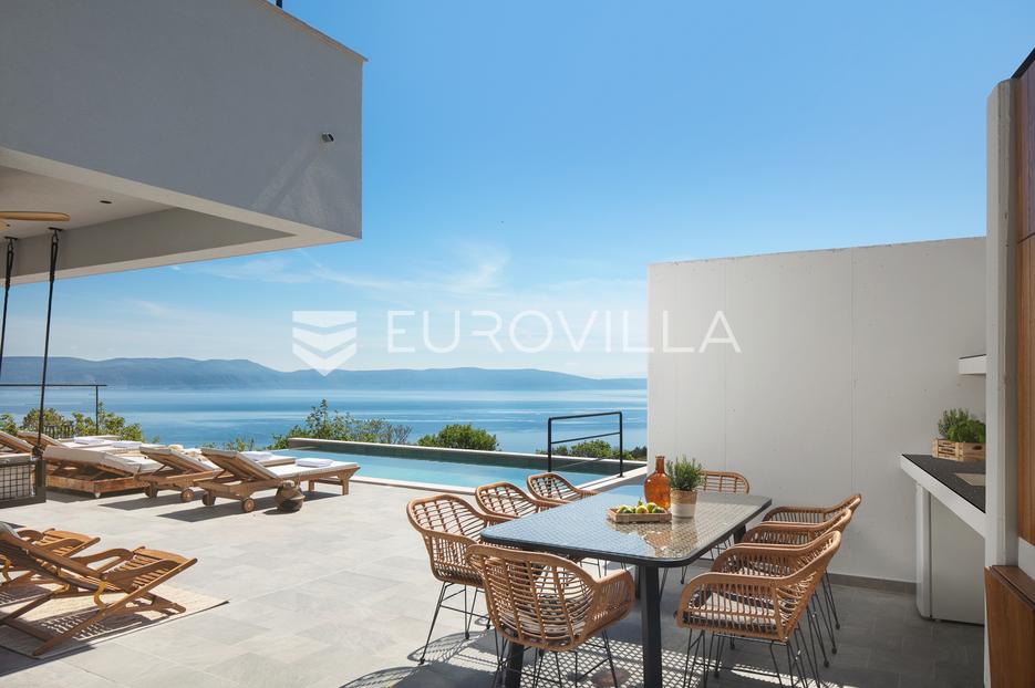 Istra, okolica Labina - prekrasna villa očaravajućeg pogleda na Kvarner - cover