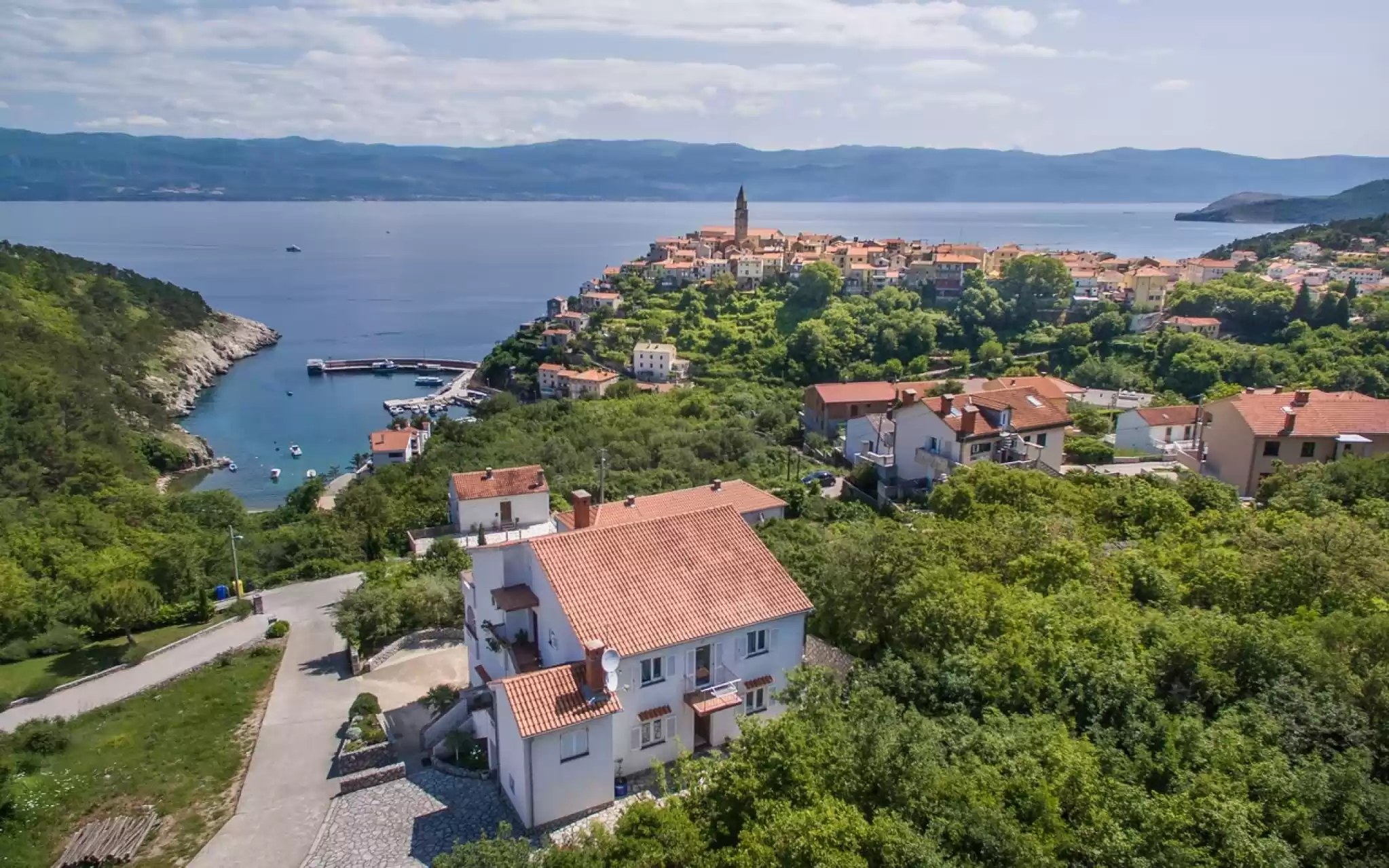 KATICA 1 –  S ODLIČNOIM POGLEDOM NA MORE I VRBNIK - cover