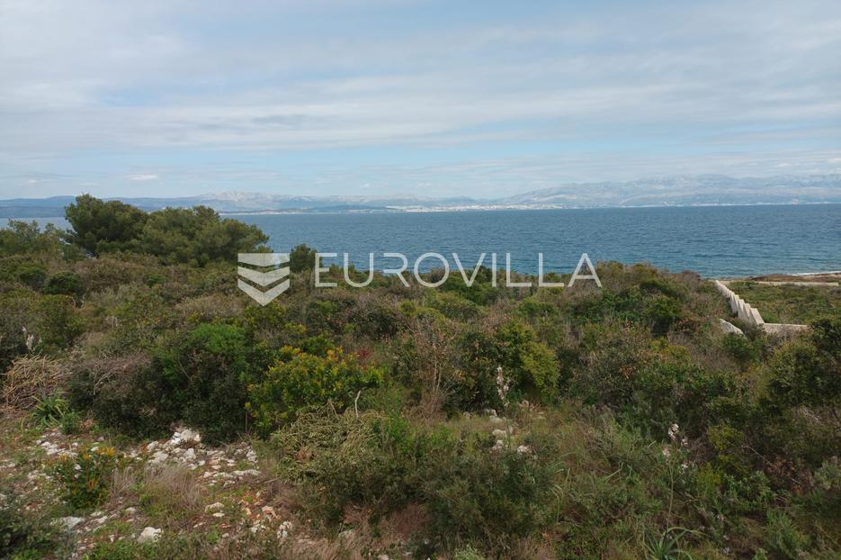 Šolta, Grohote, građevinsko zemljište prvi red uz more - cover