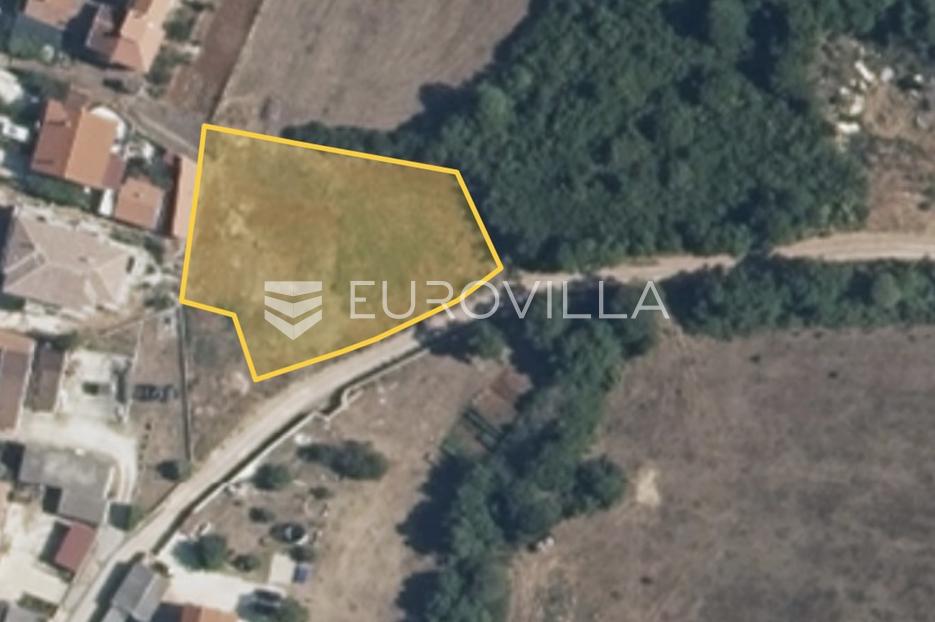 Istra, Šišan veliko  građevinsko zemljište 1700 m2 - cover