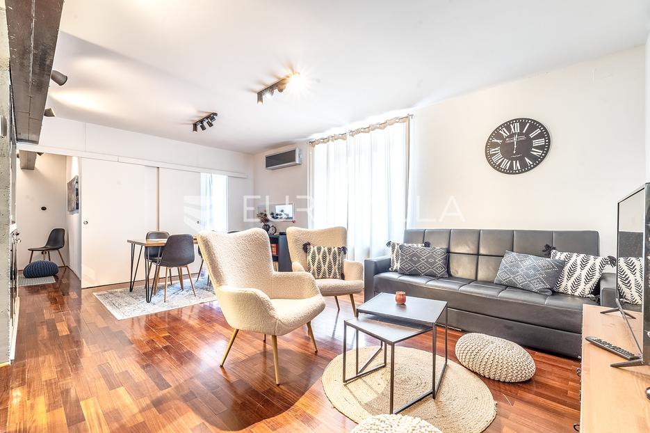 Zagreb, Centar, prekrasan trosoban stan s parkirnim mjestom NKP 95 m2 - cover