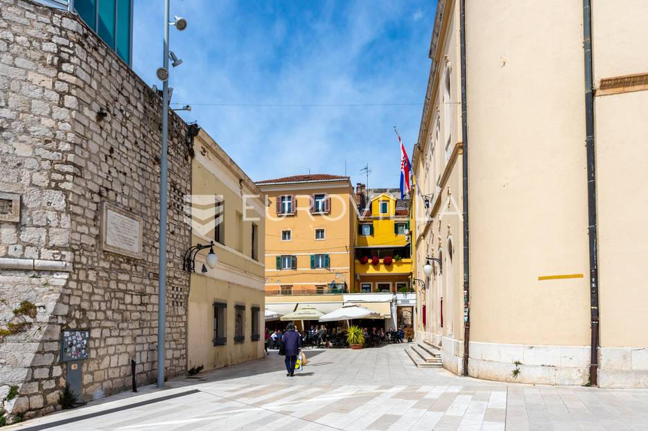 Šibenik, jedinstveni četverosobni stan u samom centru - cover