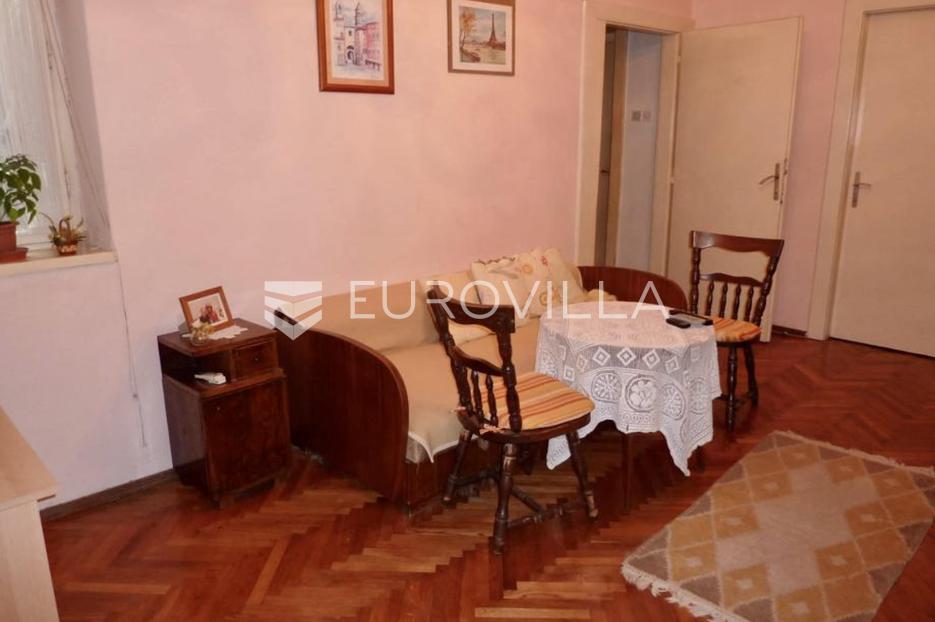 Split, Manuš, komforan trosoban stan - cover