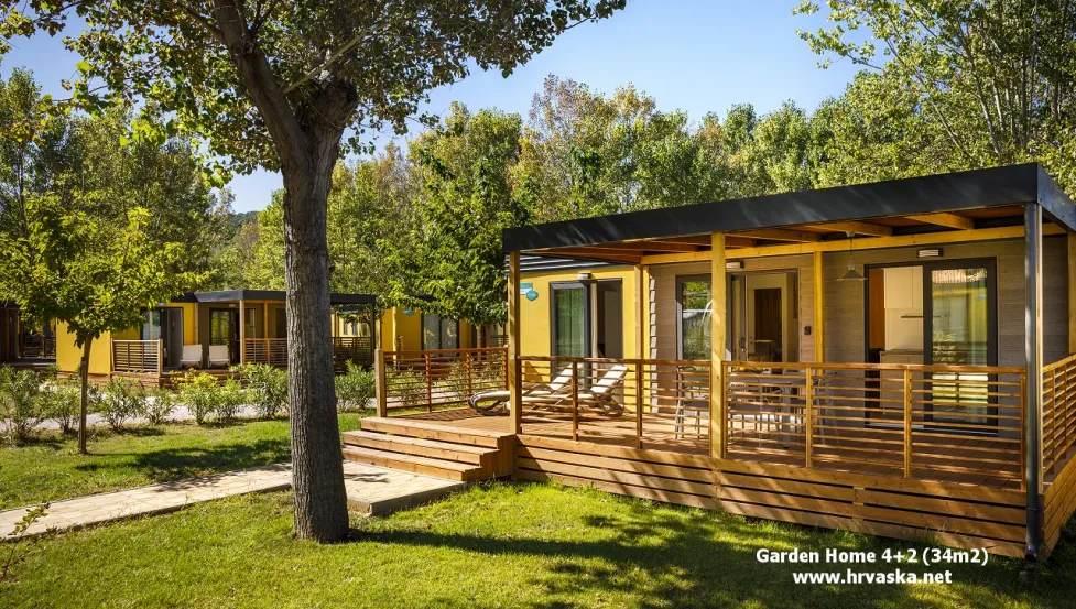 MOBILNE KUĆICE SAN MARINO CAMPING RESORT (VAP) - cover