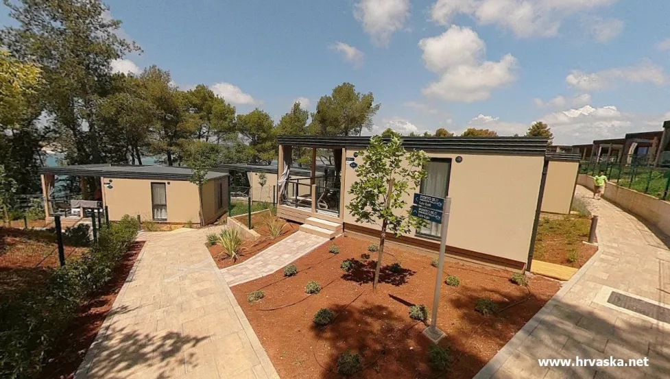 MOBILNE KUČICE - PUNTO BLU PREMIUM PREMIUM VILLAGE (VAP) - cover