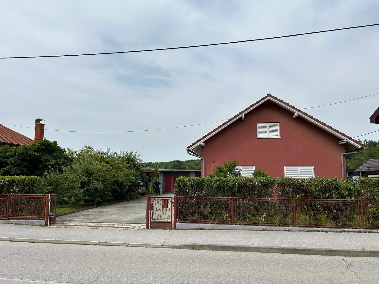 PRODAJA, JASTREBARSKO, KUĆA 300 M2 + 650 M2 OKUĆNICE - cover