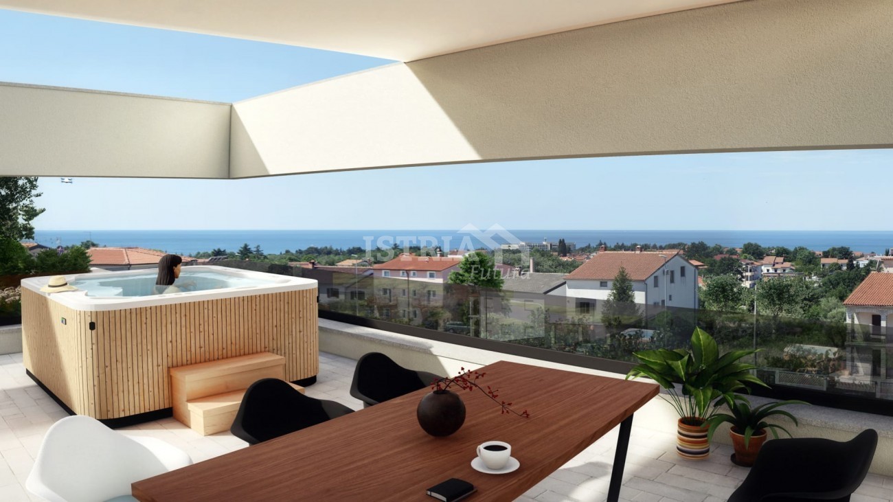 Predivan penthouse sa prostranom terasom i pogledom na more - cover