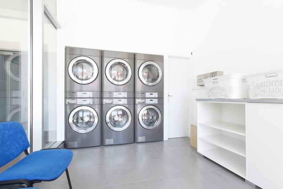 Perilica rublja za praonice - apartmanski veš - cover