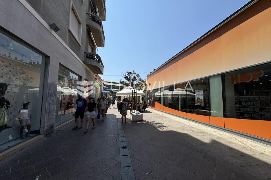 Istra, Pula, poslovni prostor u centru! - cover