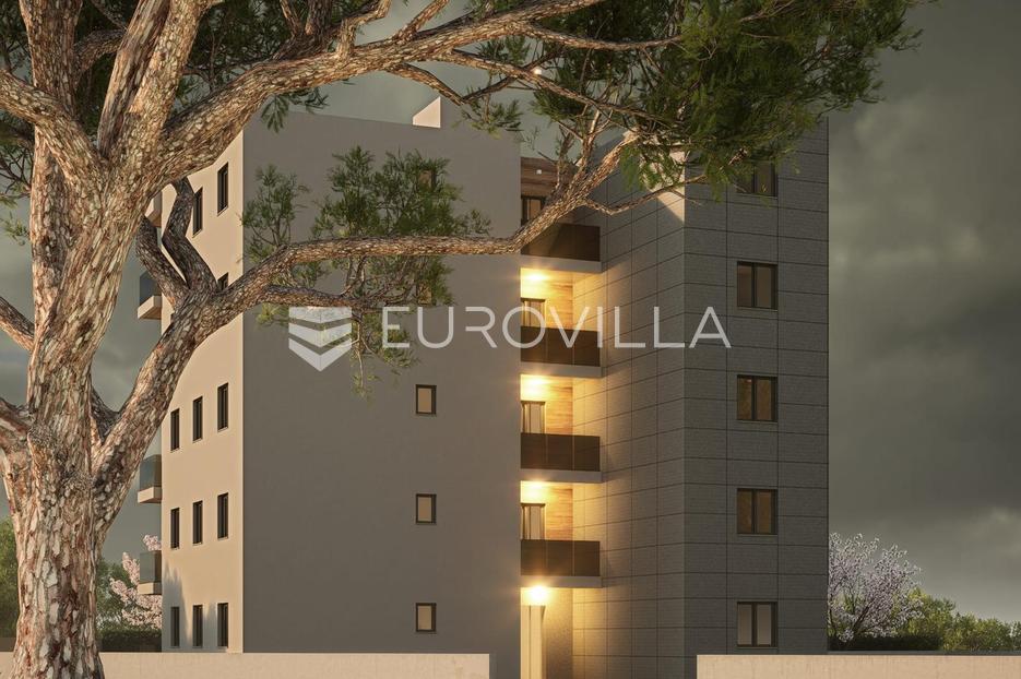 Seget Donji, komforan stan na drugom katu s balkonom- S8 - cover