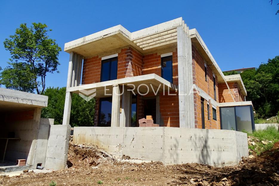 Hreljin, Meja Gaj, zgrada s dva dvoetažna stana NKP 360m2 - cover