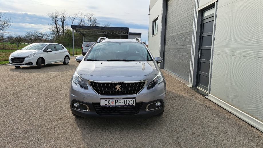 Peugeot 2008 1,2 PureTech - cover