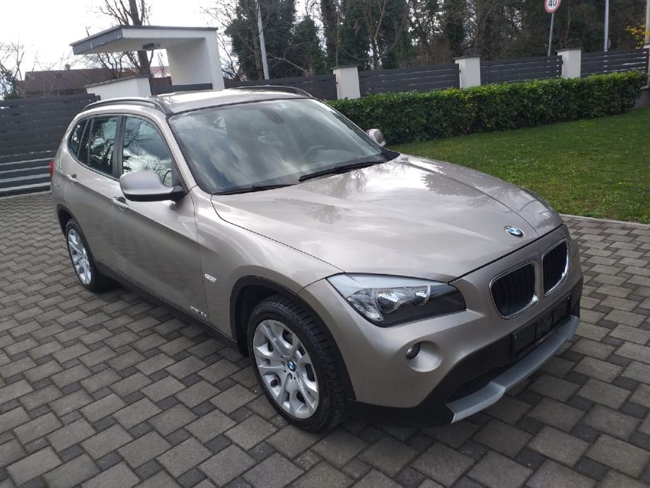 BMW X1 sDrive18d - cover