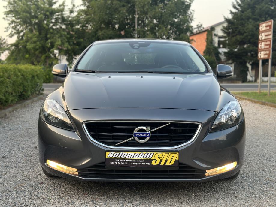 Volvo V40 1,6 d  2013g 1.VL.Potvrda o km - cover