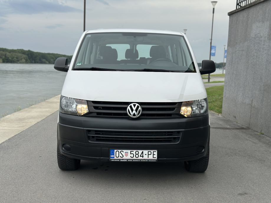 VW Caravelle 2.0 TDI automatik   122 000 km   8 SJEDALA - cover