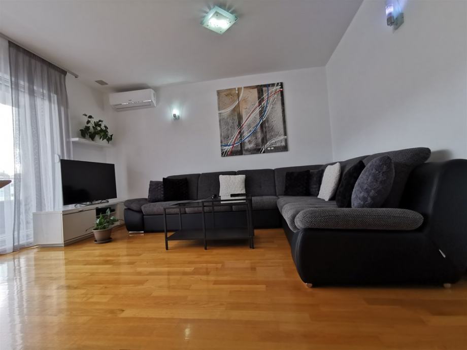 PODSTRANA- 77.00 m2+GARAŽA+P.M.-nov namještaj u cijeni! (prodaja) - cover