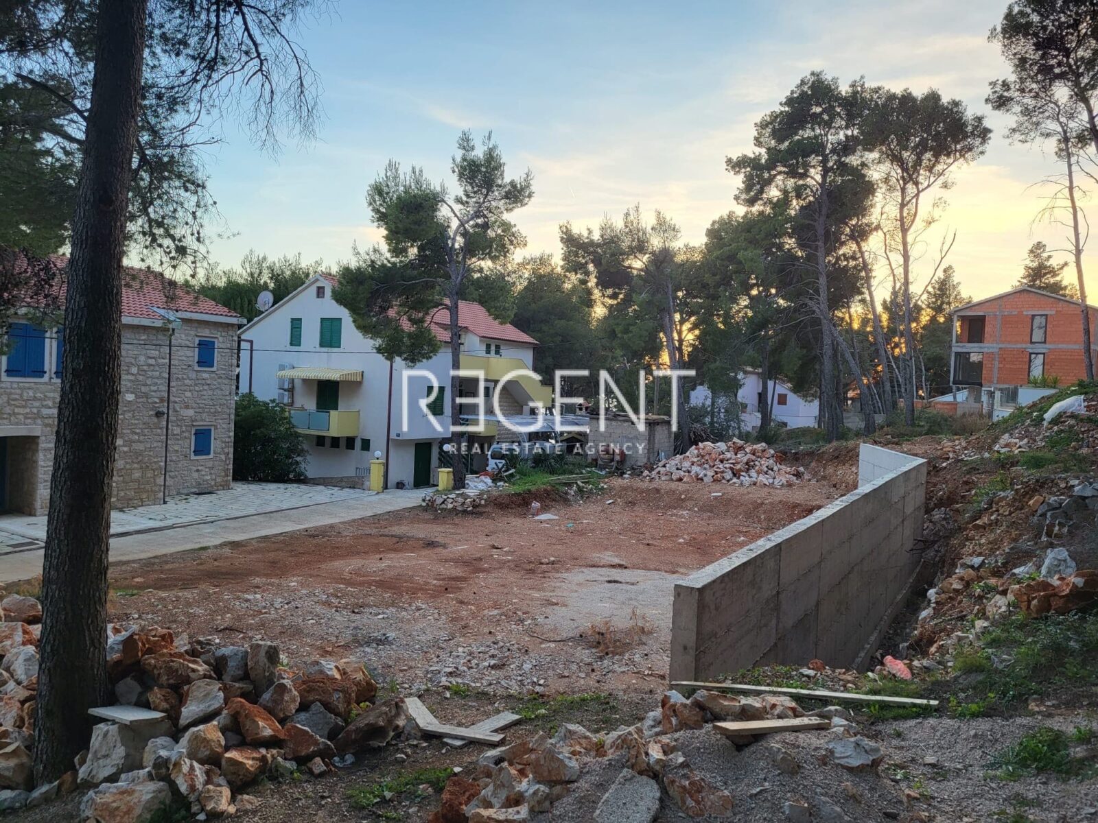 Hvar, Ivan Dolac - Građevinsko zemljište s projektom ville, 513m2 - cover