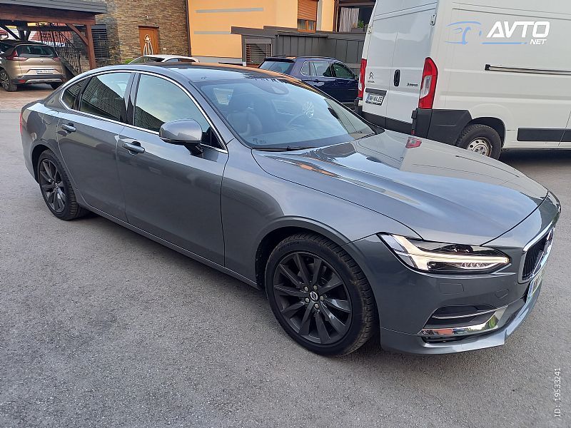 Volvo S90  D4 A AWD Momentum - cover