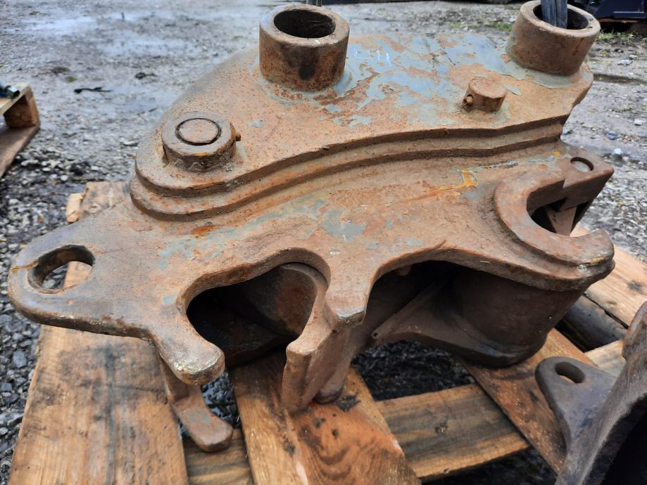 Brza spojka za rovokopać - cover