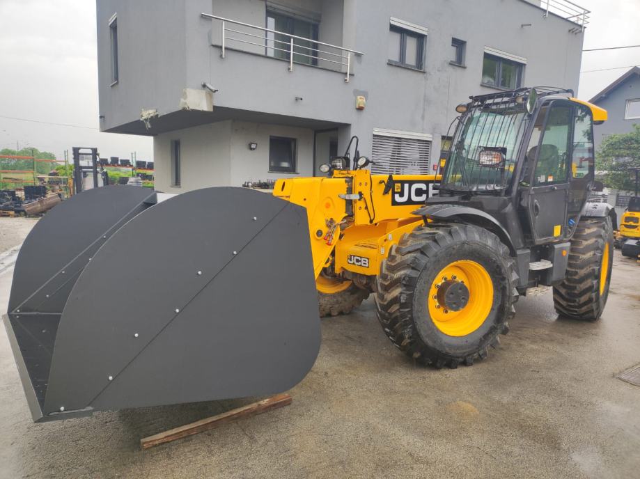 JCB TELESKOPSKI UTOVARIVAČ 560-80 + UTOVARNA KORPA 5m3 - cover