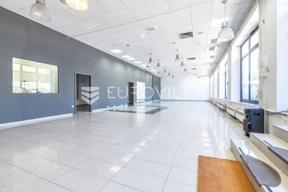 Zagreb, Borongaj, poslovna zgrada površine 2100 m2 na parceli od 3300 m2 - cover