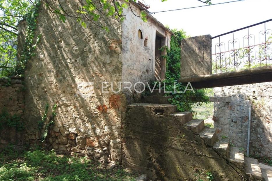 Jelsa, Vrisnik, kamene kuće u nizu za renovaciju - cover