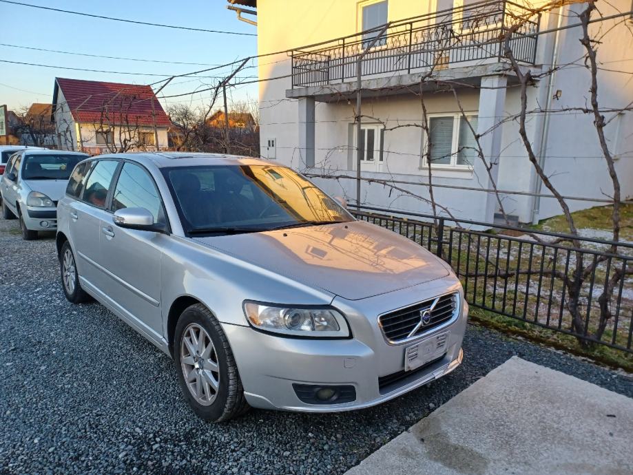 volvo v50 2.0 d dijelovi - cover