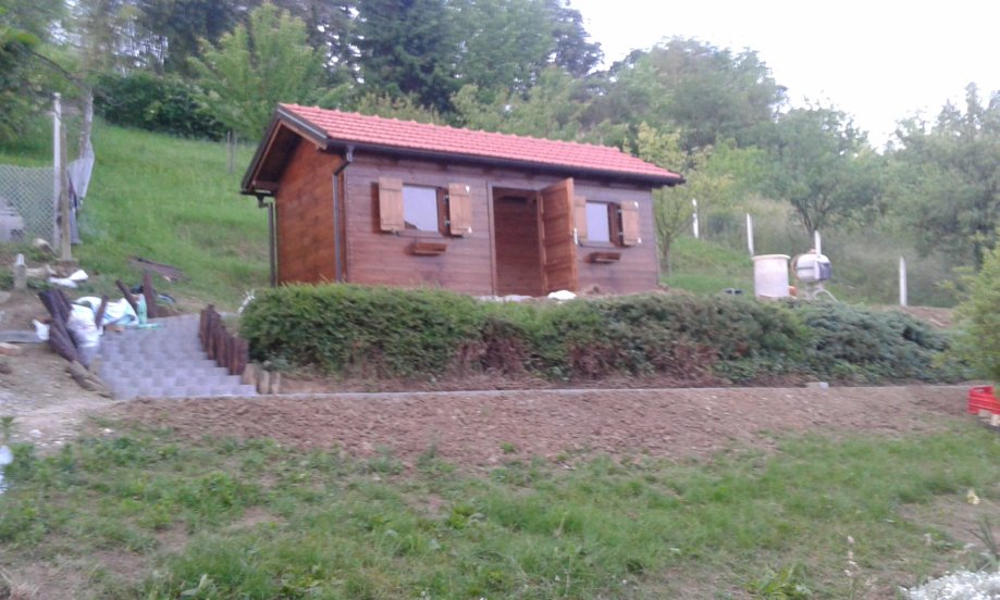 DRVENE VIKEND KUĆICE - cover