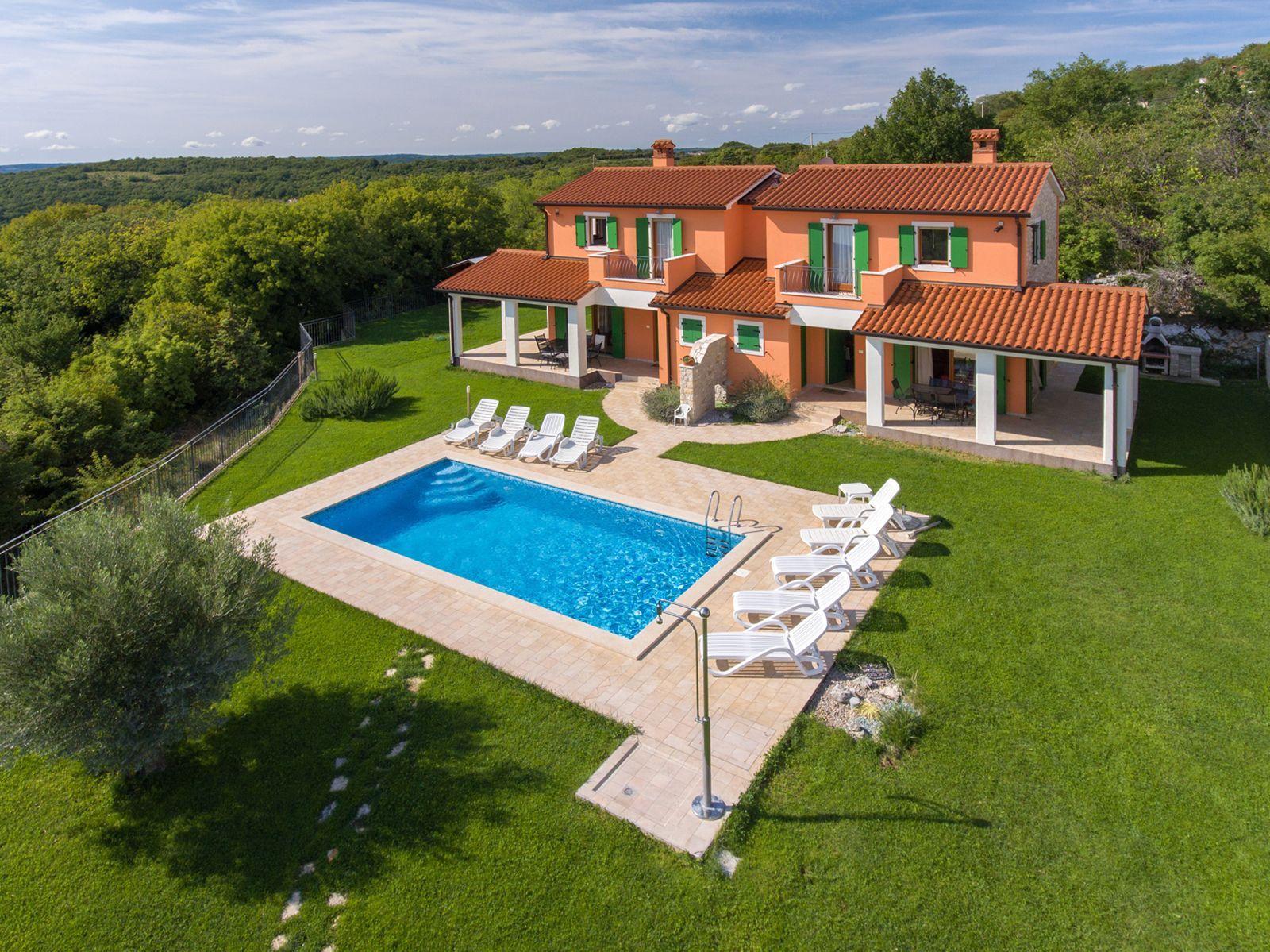 DVOJNA KUĆA S BAZENOM I PREDIVNIM PANORAMSKIM POGLEDOM - cover