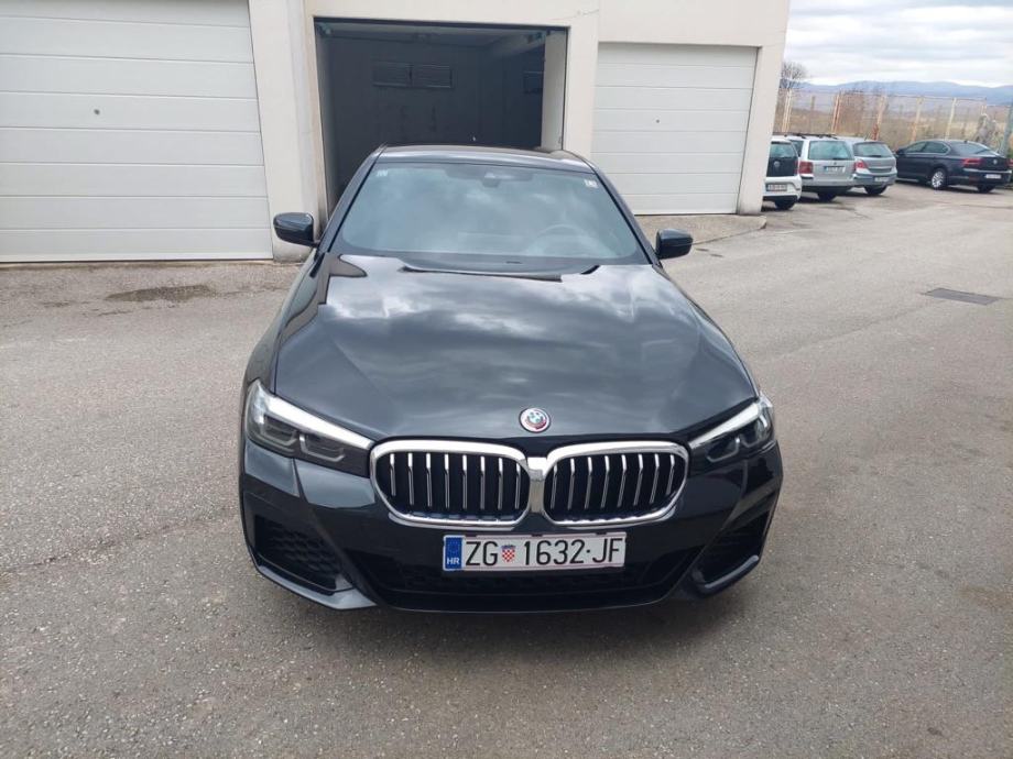 BMW serija 5 540i xdrive M-Sport - cover