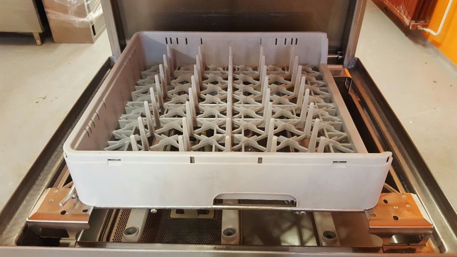 Stroj za pranje posuđa Winterhalter GS 515 - cover