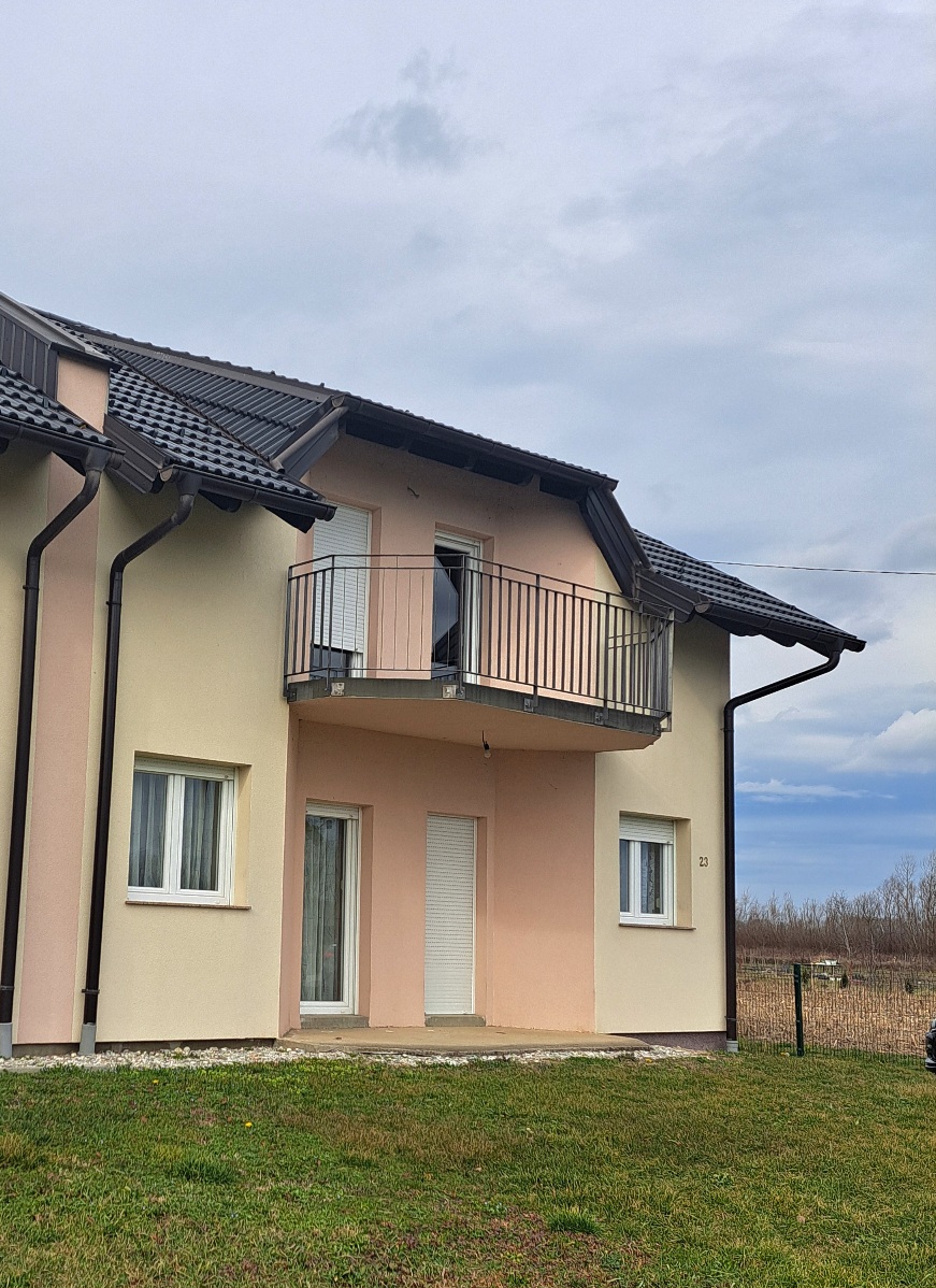Kuća prodaja, mjesto Oborovo, općina Rugvica, 4-sob. 140.00 m2 - cover