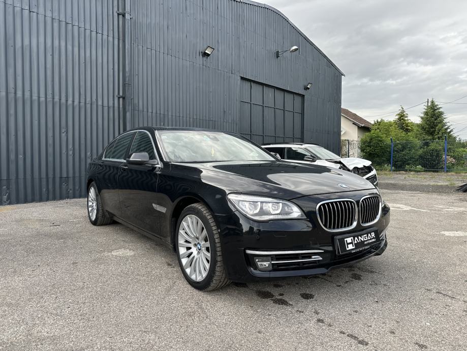 BMW serija 7 740 XD LCI 2012 ***KVAR MOTORA VOZILO PALI*** - cover