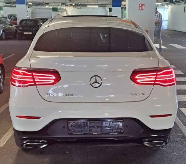 Mercedes GLC Coupe AMG 250d 4x4 NIGHT PAKET,Reg.1g 204Ks,360kam,Šiber, - cover
