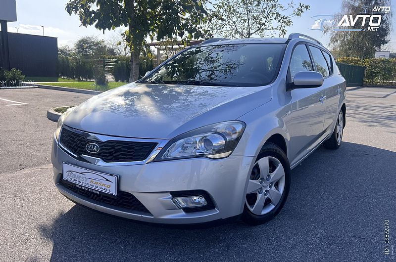 Kia Ceed SW  1.6 CRDi 115KS SLOVAČKA MODIFICIRAN PDC - cover