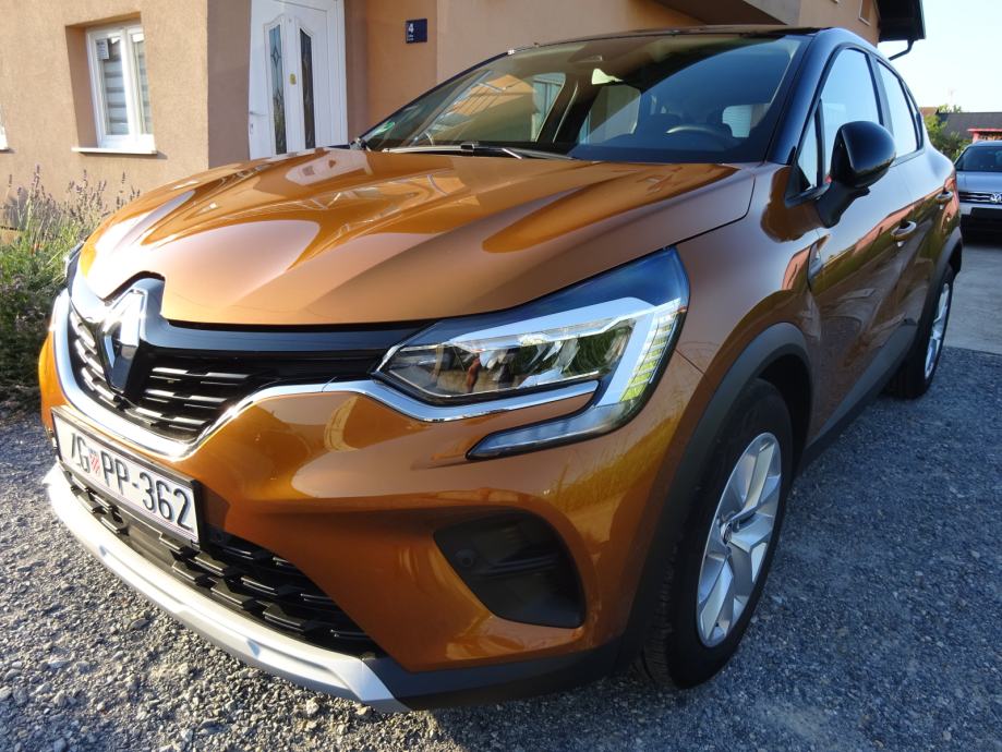 Renault Captur 1,3 TCe 140*EDC*REZERVIRAN* - cover