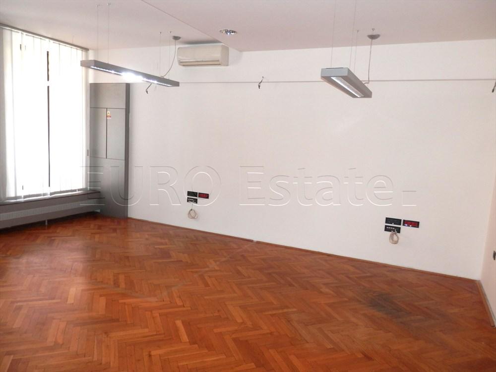 ČAKOVEC: ulični lokal, 94 m2, prizemlje, gradska jezgra, pješačka zona - cover
