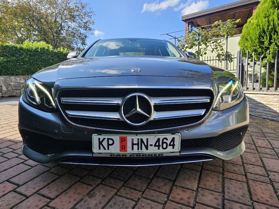 Mercedes-Benz E-klasa 200 D - cover