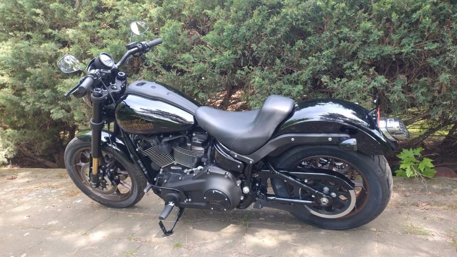 Harley Davidson LOW RIDER S 117 FXLRS 1923 cm3, 2022 god. - cover