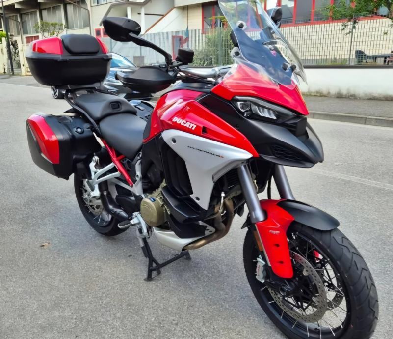 Ducati MULTISTRADA V4S TOURING 1158 cm3, 2021 god. - cover