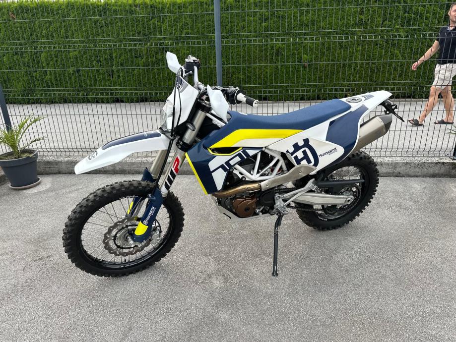 Husqvarna 701 ENDURO 639 cm3, 2017 god. - cover