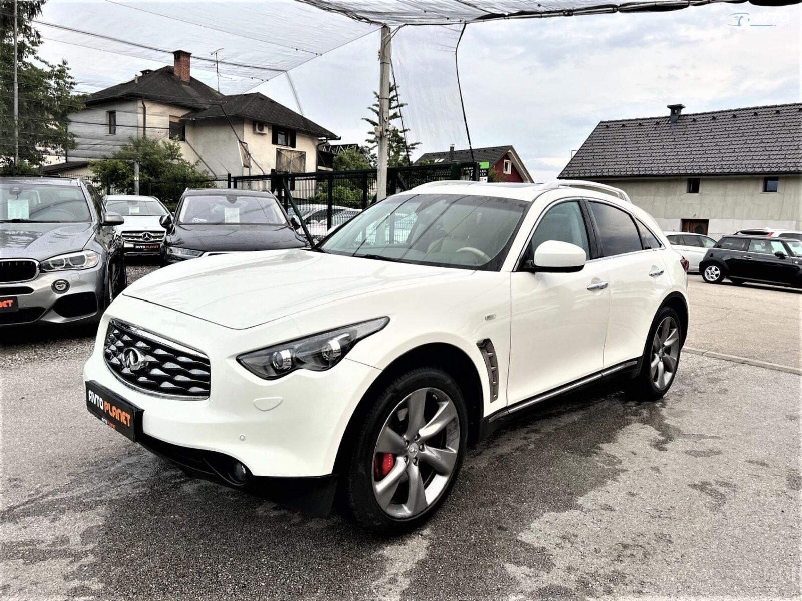 Infiniti FX  30d S AUT. BI-XENON MAJICE KOŽNE 360 KAMERA ALU21 - cover