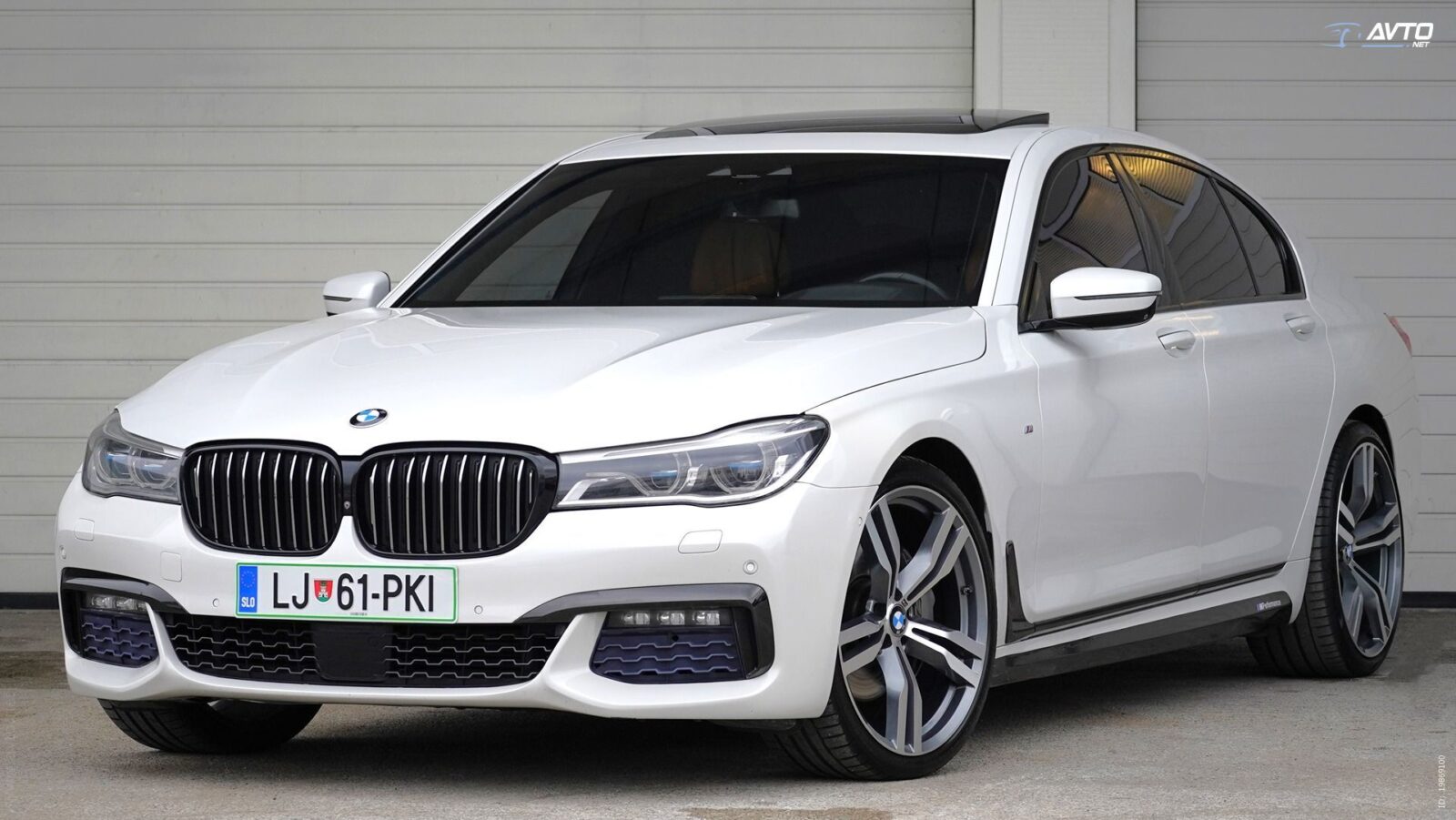 BMW serije 7:  740d-xDrive-M.OPTIC-PANO-INDIVIDUAL-LED-BOWERS-SOF - cover