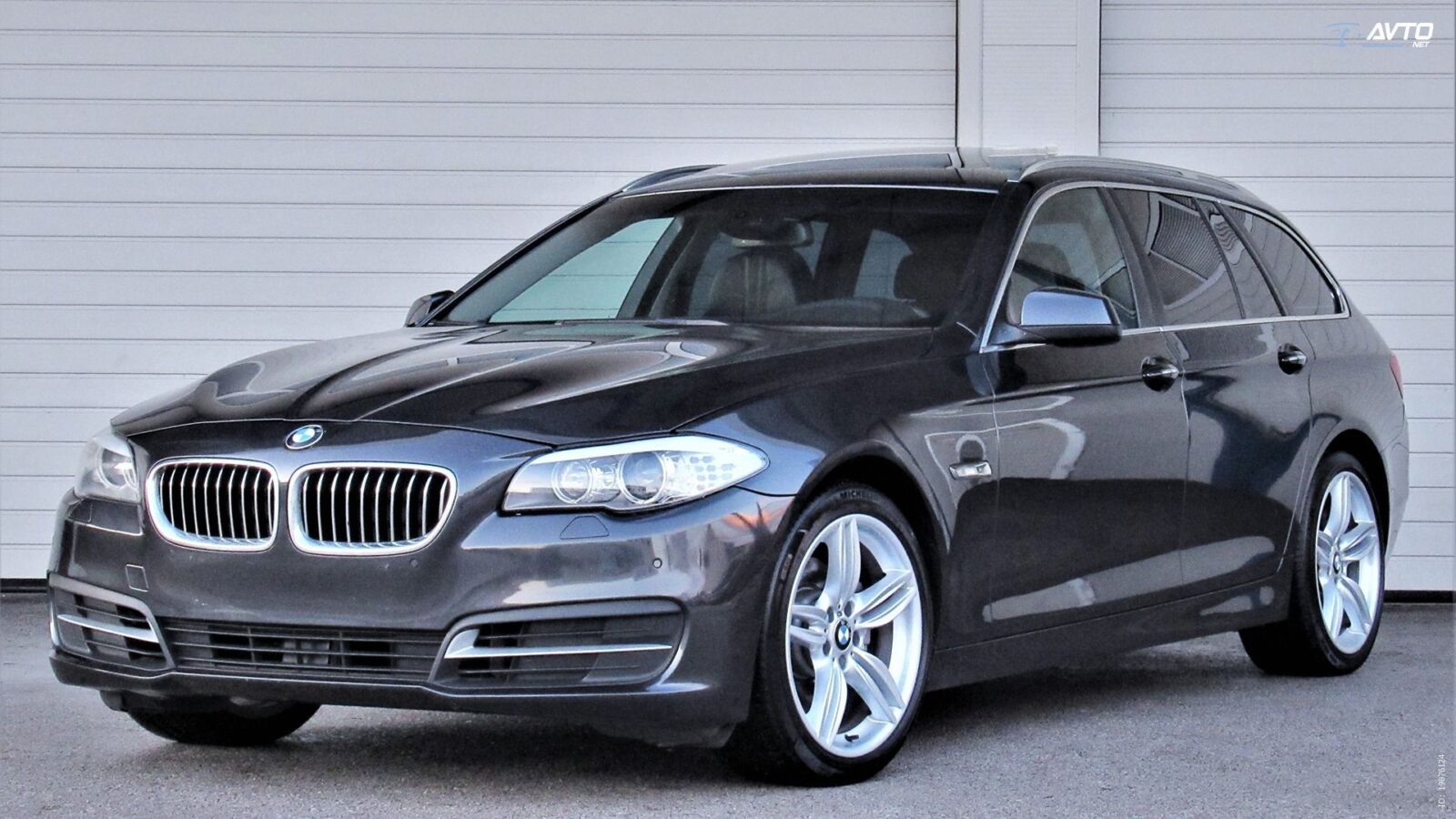 BMW serije 5 Touring:  520d-LED-RADAR-LINE.K-PRO.NAVI-HUD-19.COL - cover