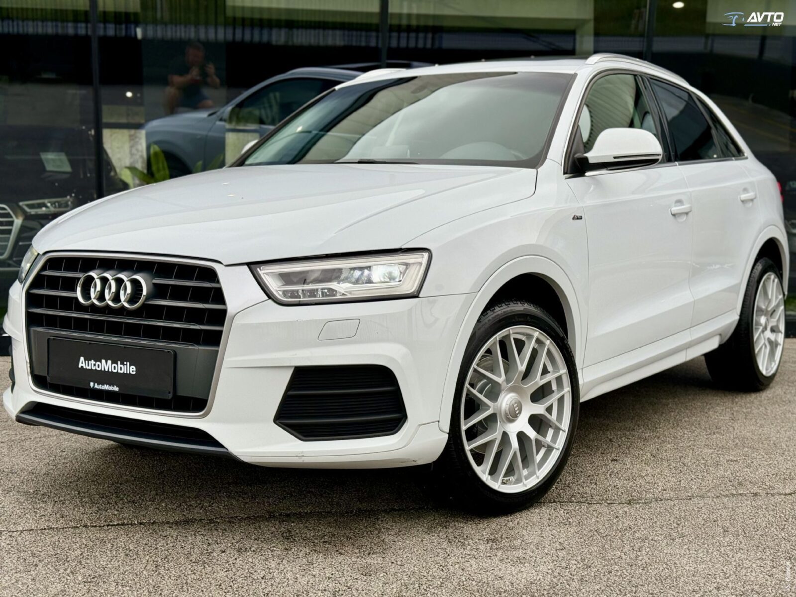 Audi Q3  2.0 TDI PANO-FULL LED-KOŽA-NAVI-BEZ KLJUČA-PDC-TEMP- - cover