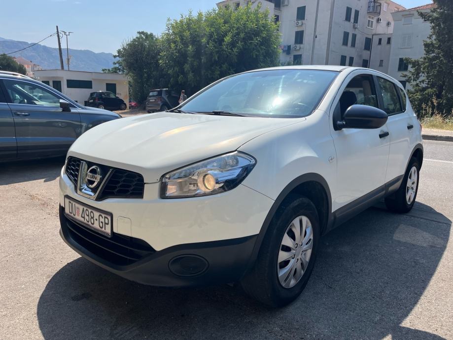 Nissan Qashqai 1,5 dCi - cover