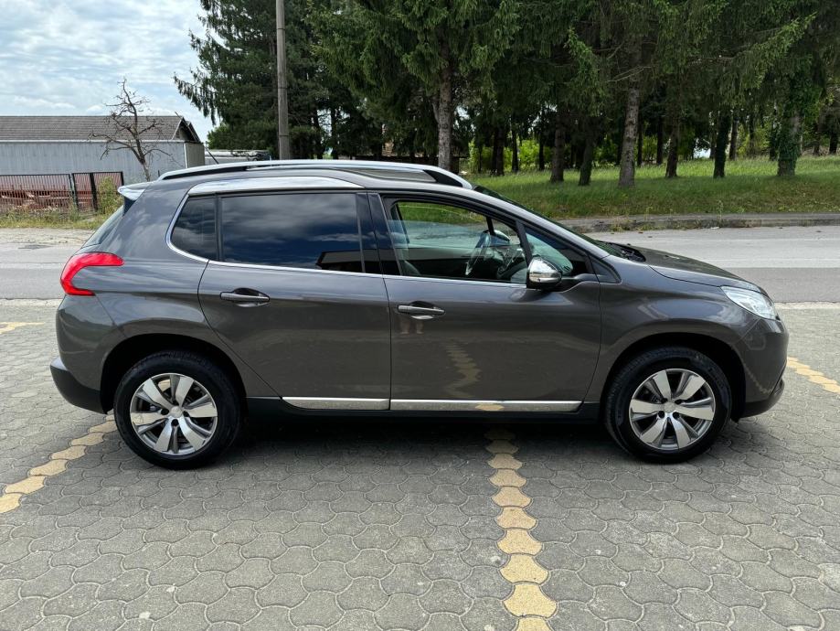 Peugeot 2008 1,6 HDi allure - cover