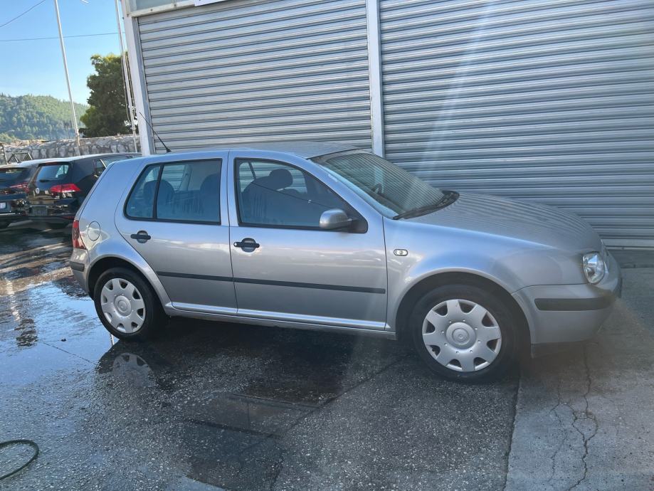VW Golf 4 1.4 - cover