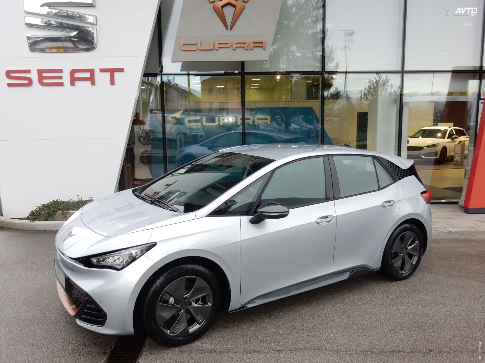 Cupra Born BOLD 58kWh zadnji - cover